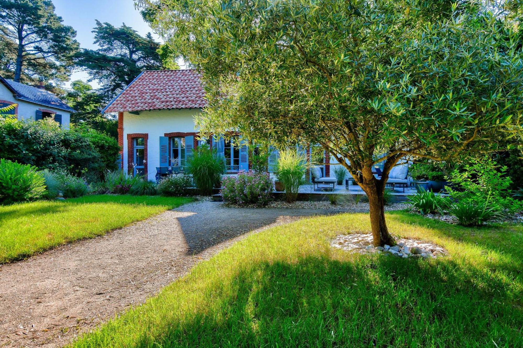 Villa Traditionnelle Pour 8 - 550M De La Plage 诺亚芒提亚 外观 照片