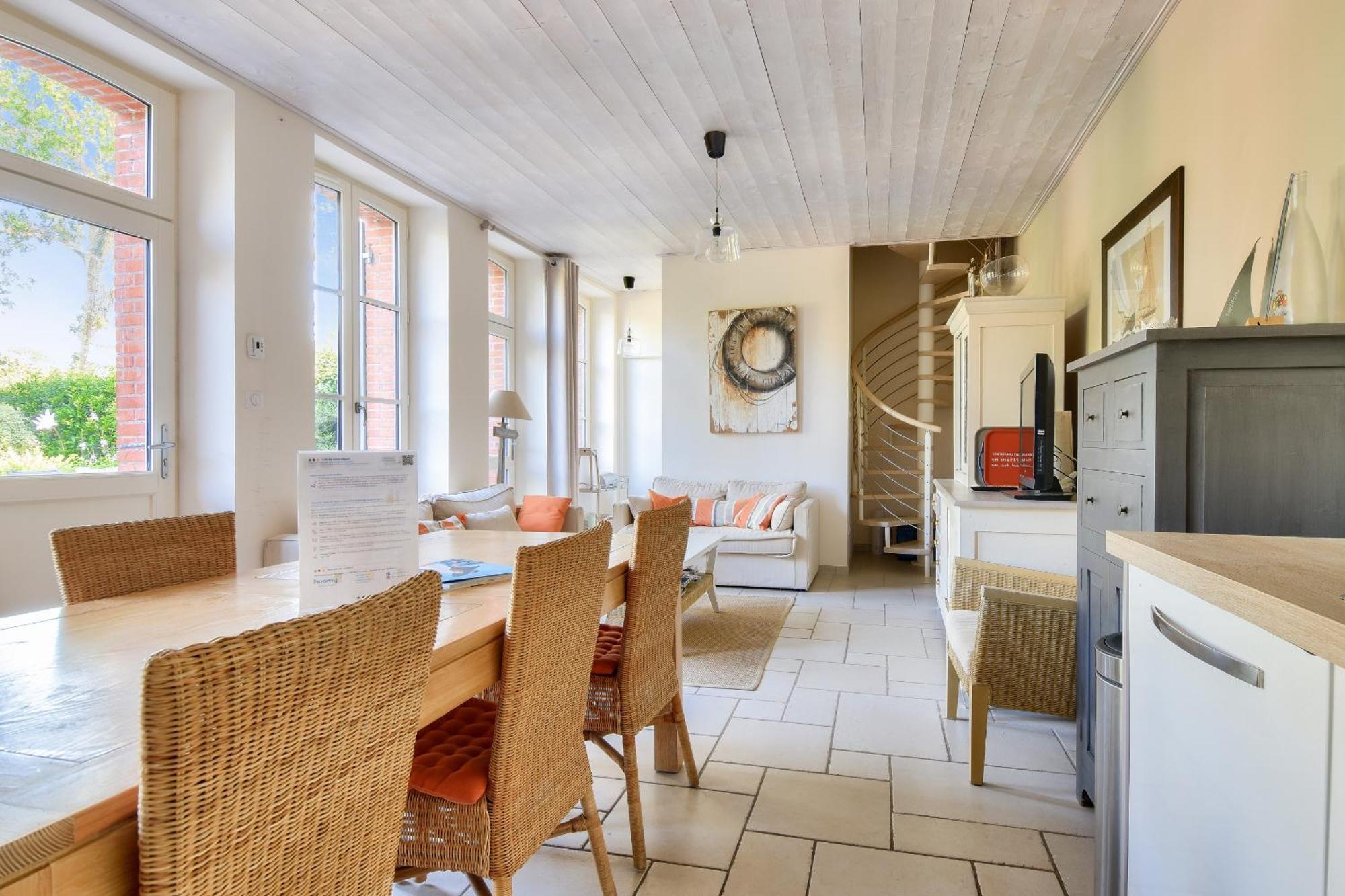 Villa Traditionnelle Pour 8 - 550M De La Plage 诺亚芒提亚 外观 照片