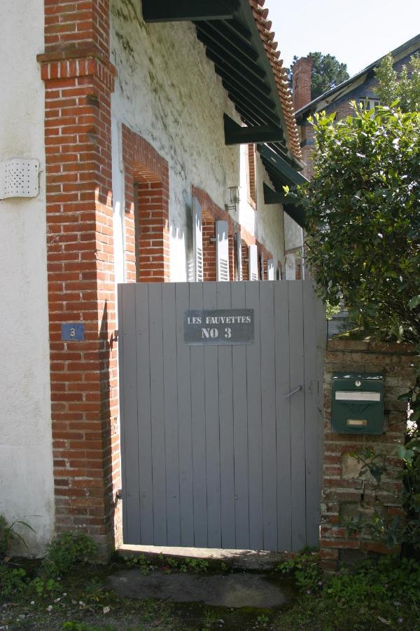 Villa Traditionnelle Pour 8 - 550M De La Plage 诺亚芒提亚 外观 照片